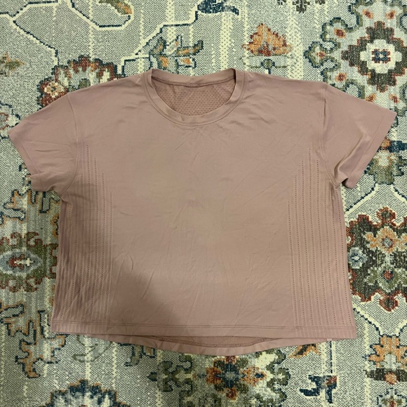 Lululemon athletic shirt - Picture 1 of 5